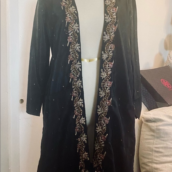 LA LO LA beautiful silk caftan,embroidered, new with tags - Picture 11 of 16